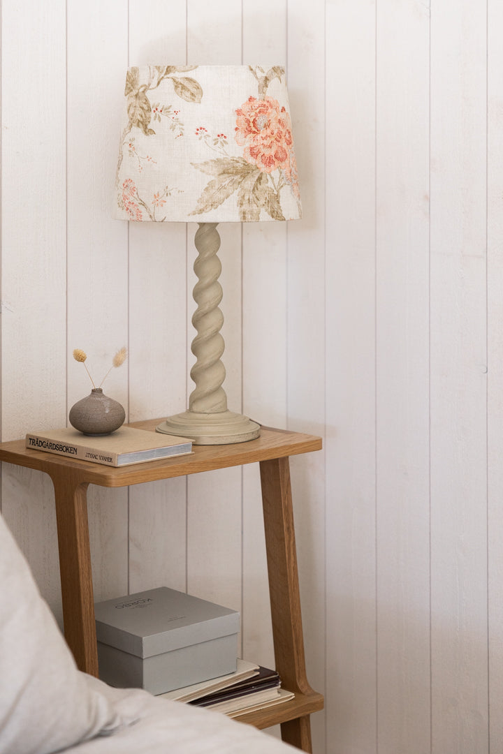 Alice D27 oval Flower beige - Bordslampskärm