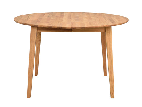Filippa runt matbord Ek