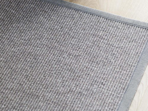 Esmeralda matta, grå från VM-carpet, närbild